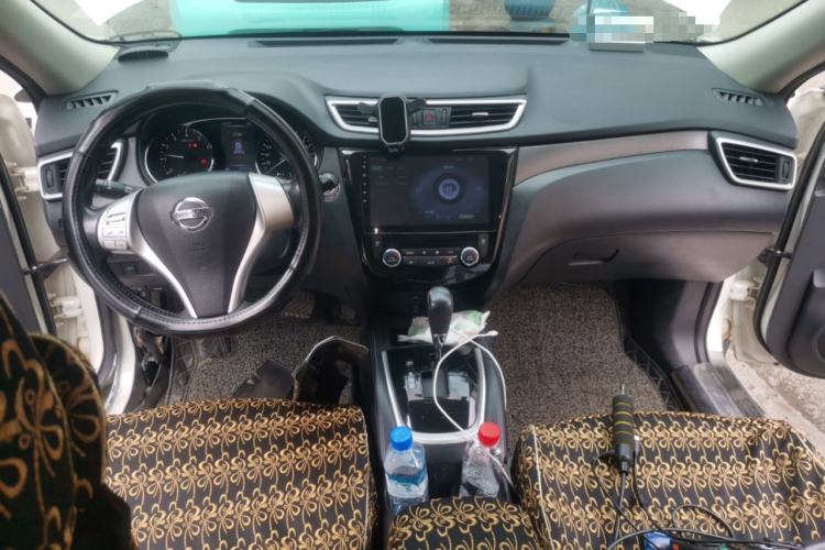 Used Nissan X-Trail 2014 2.0L CVT Comfort Edition 2WD Center Console