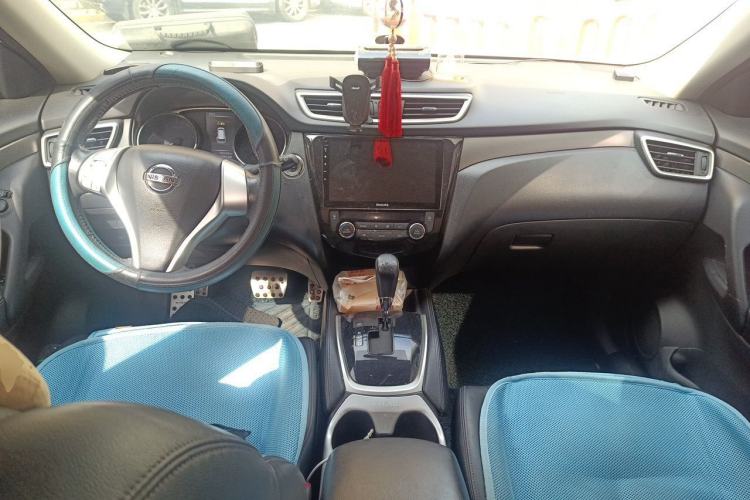 Used Nissan X-Trail 2014 2.0L CVT Comfort Edition 2WD Center Console