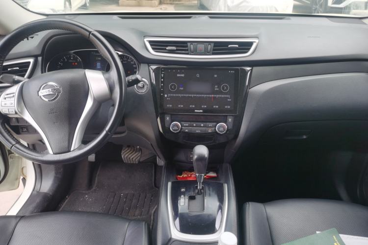 Used Nissan X-Trail 2014 2.0L CVT Comfort Edition 2WD Center Console