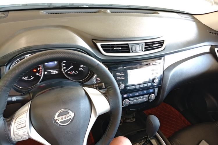 Used Nissan X-Trail 2014 2.0L CVT Comfort Edition 2WD Center Console