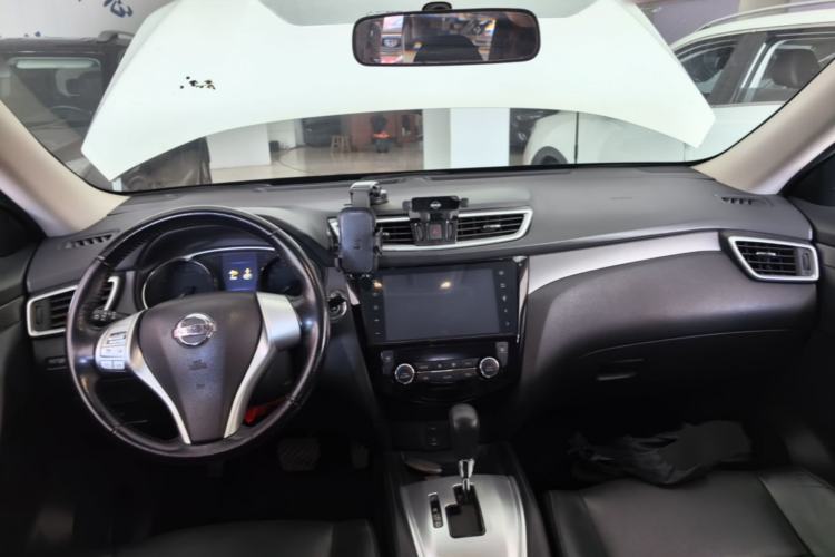 Used Nissan X-Trail 2014 2.0L CVT Comfort Edition 2WD Center Console