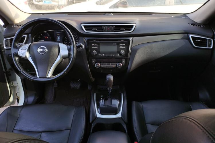 Used Nissan X-Trail 2014 2.0L CVT Comfort Edition 2WD Center Console
