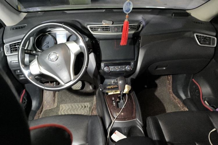 Used Nissan X-Trail 2014 2.0L CVT Comfort Edition 2WD Center Console