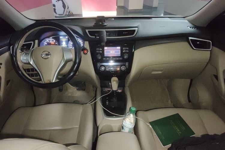 Used Nissan X-Trail 2014 2.0L CVT Comfort Edition 2WD Center Console