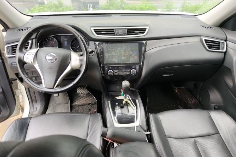 Used Nissan X-Trail 2014 2.0L CVT Comfort Edition 2WD Center Console