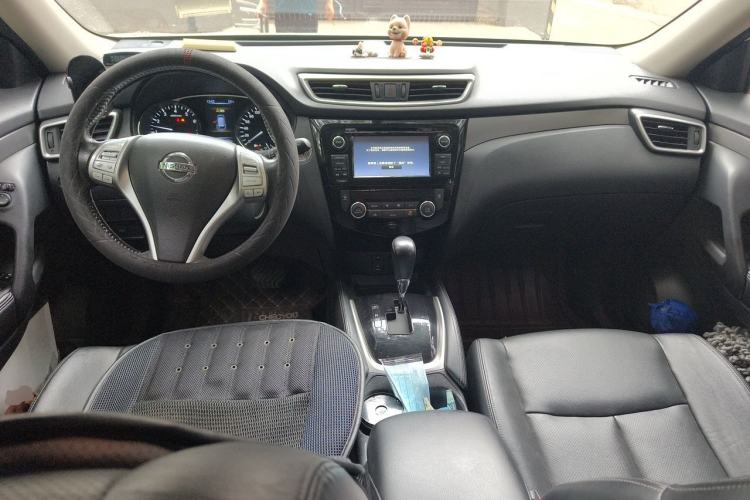 Used Nissan X-Trail 2014 2.0L CVT Smart Edition 2WD Center Console