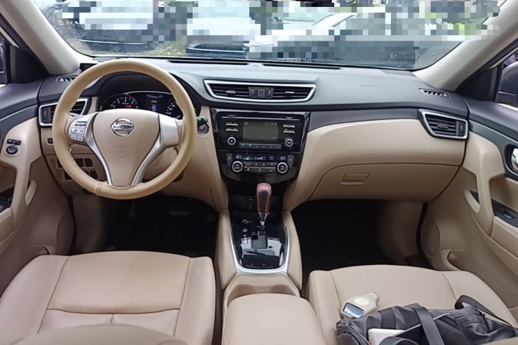Used Nissan X-Trail 2014 2.0L CVT Comfort Edition 2WD Center Console