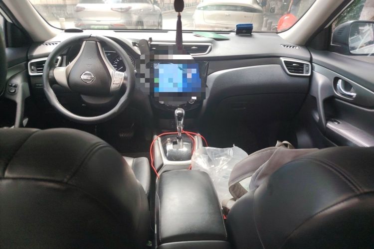 Used Nissan X-Trail 2014 2.0L CVT Comfort Edition 2WD Center Console