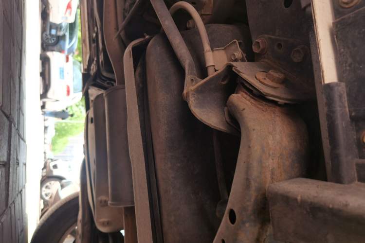Used Nissan X-Trail 2014 2.0L CVT Comfort Edition 2WD Chassis Rear Left