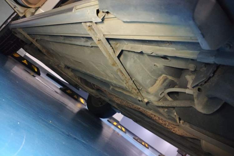 Used Nissan X-Trail 2014 2.0L CVT Comfort Edition 2WD Chassis Rear Left