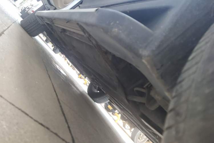 Used Nissan X-Trail 2014 2.5L CVT Luxury Edition 4WD Chassis Rear Left
