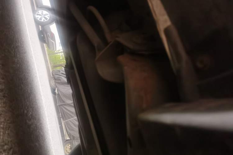 Used Nissan X-Trail 2014 2.0L CVT Comfort Edition 2WD Chassis Rear Left