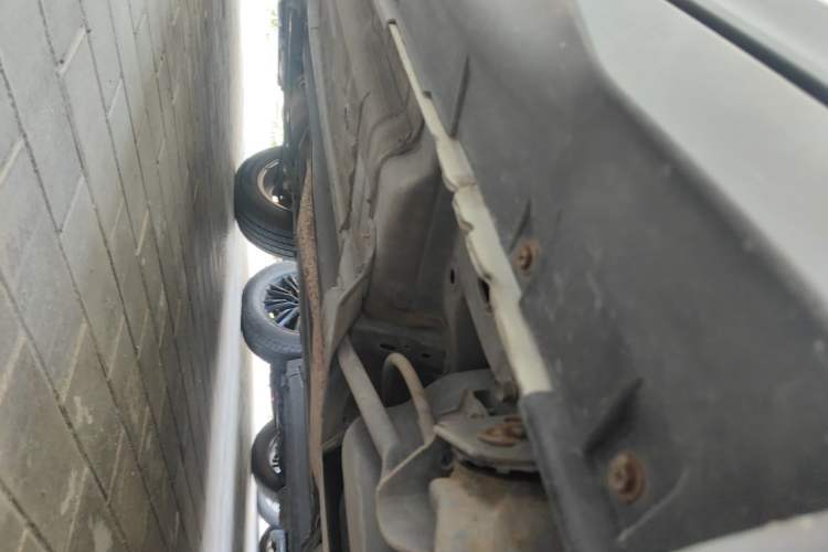 Used Nissan X-Trail 2014 2.0L CVT Comfort Edition 2WD Chassis Rear Left