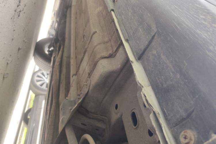 Used Nissan X-Trail 2014 2.0L CVT Comfort Edition 2WD Chassis Rear Left