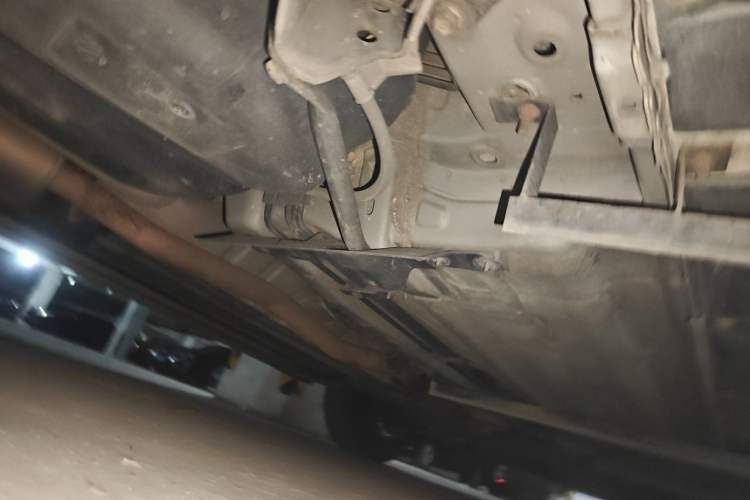 Used Nissan X-Trail 2014 2.0L CVT Comfort Edition 2WD Chassis Rear Right