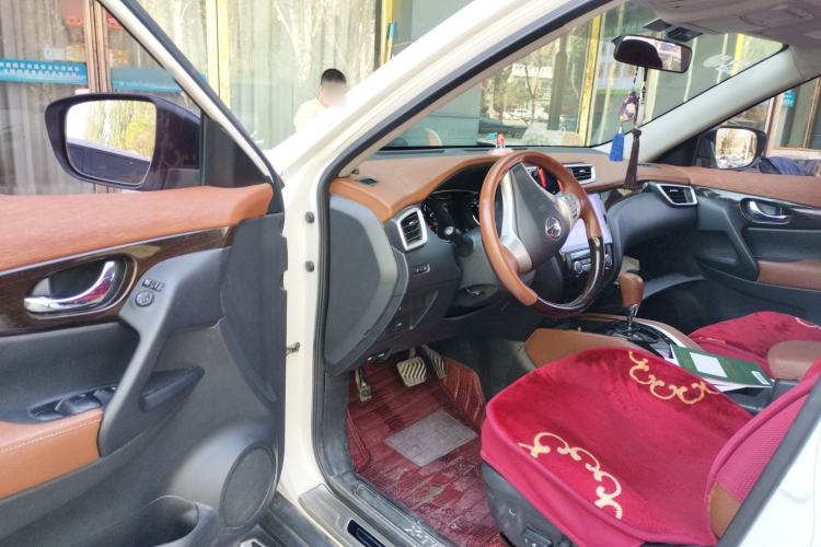 Used Nissan X-Trail 2014 2.0L CVT Comfort Edition 2WD Driver Seat
