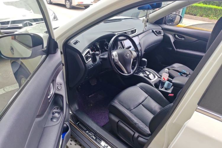 Used Nissan X-Trail 2014 2.0L CVT Comfort Edition 2WD Driver Seat
