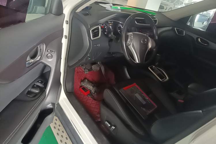 Used Nissan X-Trail 2014 2.0L CVT Comfort Edition 2WD Driver Seat