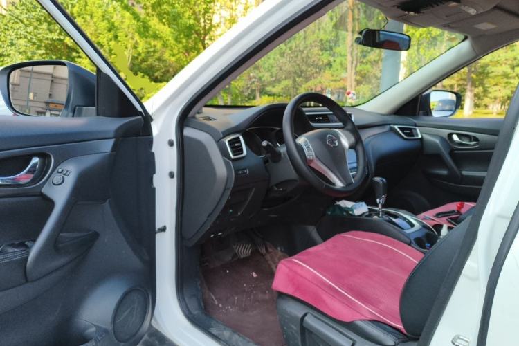 Used Nissan X-Trail 2014 2.0L CVT Comfort Edition 2WD Driver Seat