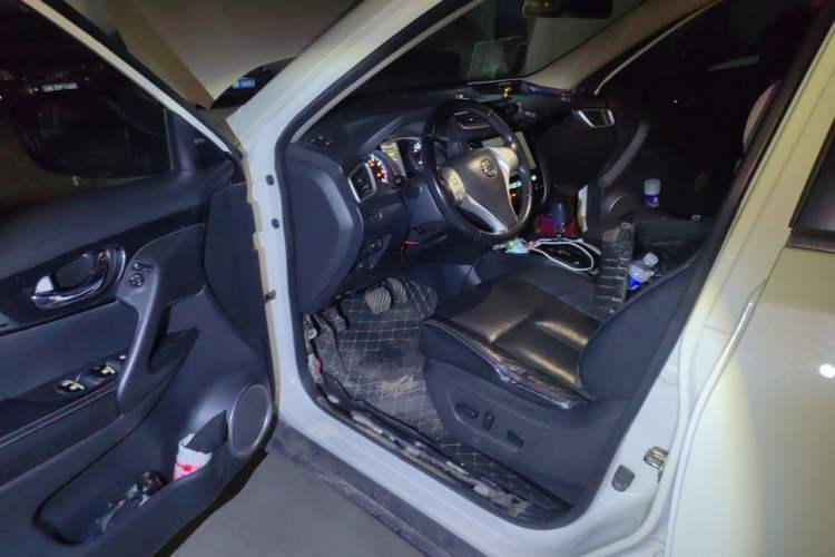 Used Nissan X-Trail 2014 2.5L CVT Luxury Edition 4WD Driver Seat