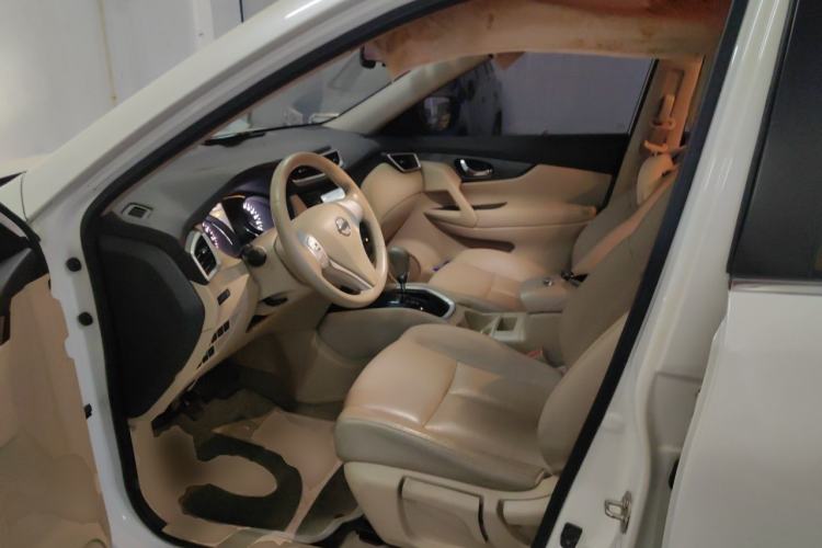 Used Nissan X-Trail 2014 2.0L CVT Comfort Edition 2WD Driver Seat
