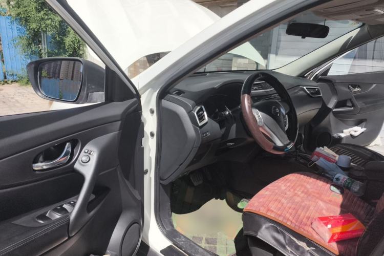 Used Nissan X-Trail 2014 2.0L CVT Comfort Edition 2WD Driver Seat
