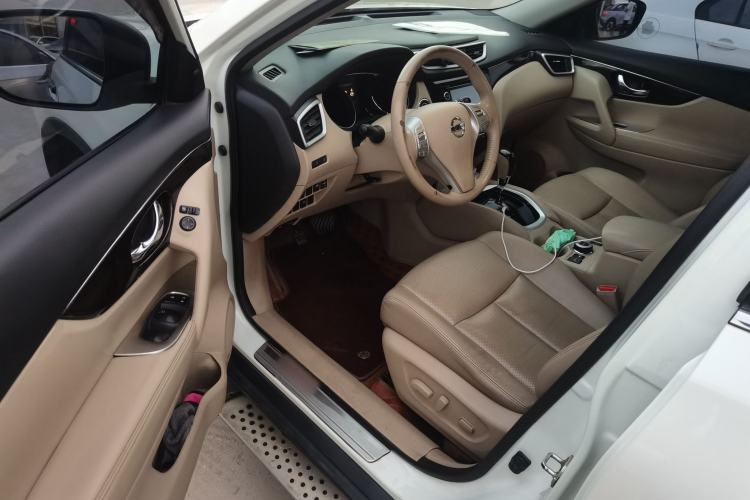 Used Nissan X-Trail 2014 2.5L CVT Ultimate Edition 4WD Driver Seat