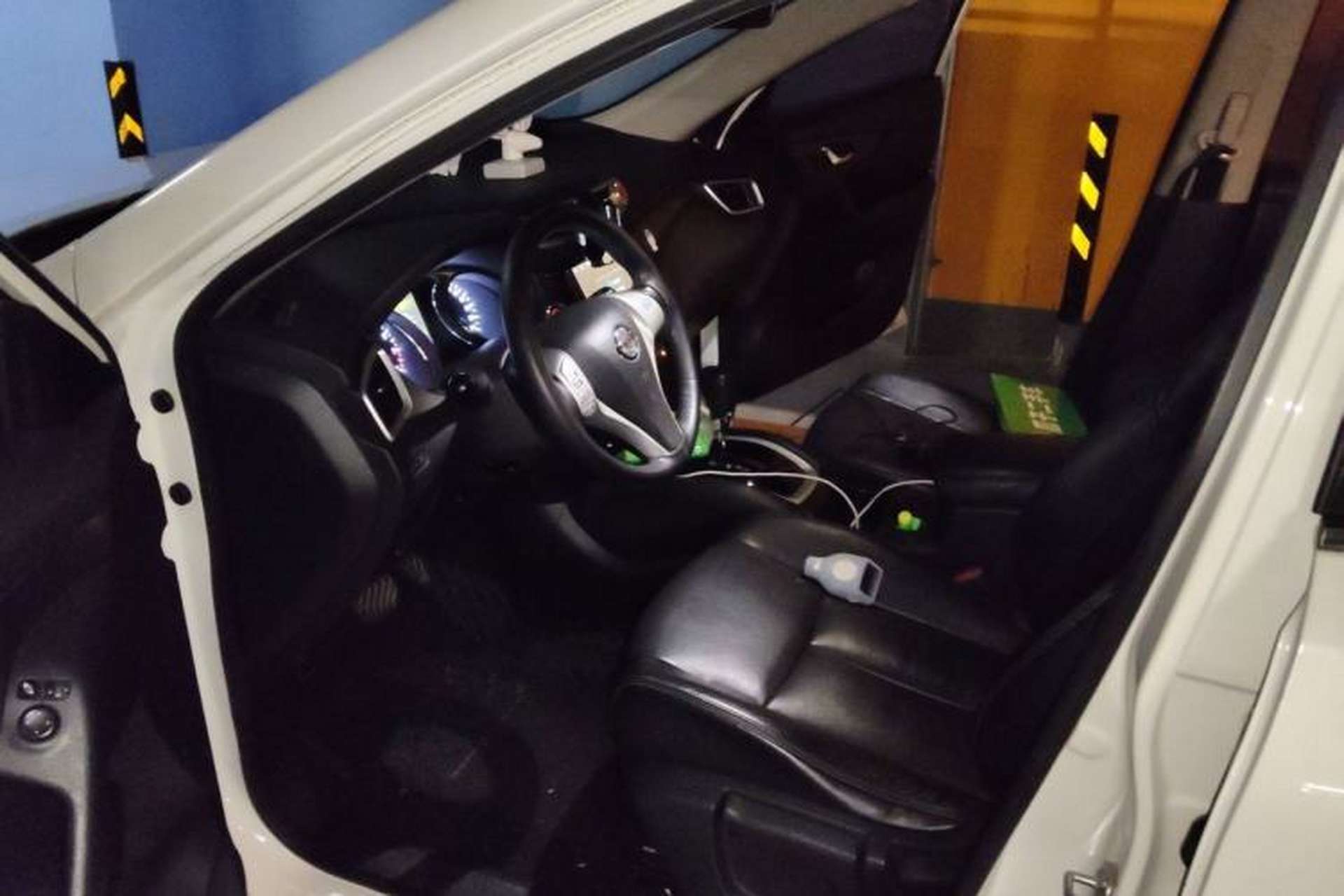 Used Nissan X-Trail 2014 2.0L CVT Comfort Edition 2WD Driver Seat