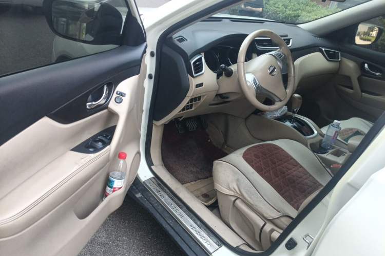 Used Nissan X-Trail 2014 2.0L CVT Smart Edition 2WD Driver Seat