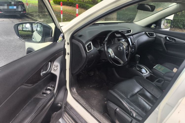 Used Nissan X-Trail 2014 2.0L CVT Comfort Edition 2WD Driver Seat