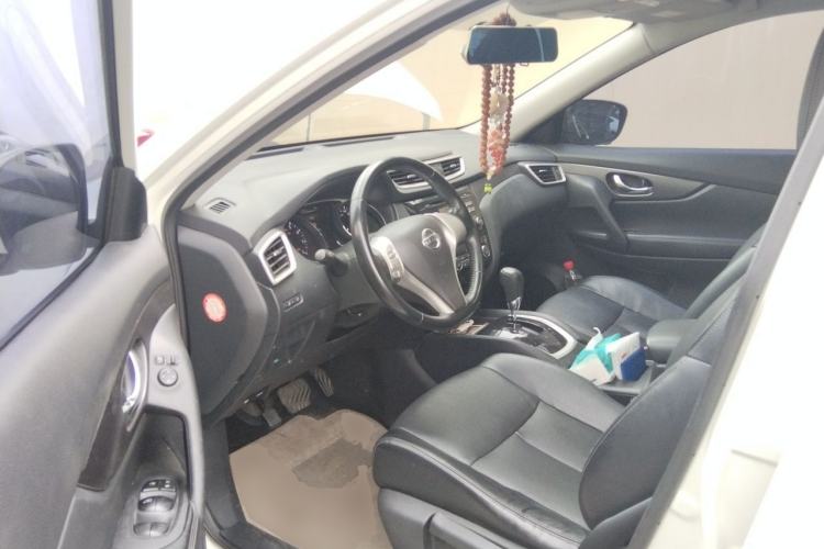 Used Nissan X-Trail 2014 2.0L CVT Comfort Edition 2WD Driver Seat