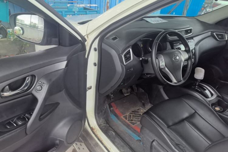 Used Nissan X-Trail 2014 2.0L CVT Comfort Edition 2WD Driver Seat