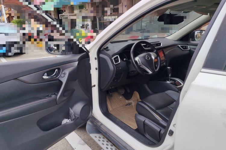 Used Nissan X-Trail 2014 2.0L CVT Comfort Edition 2WD Driver Seat