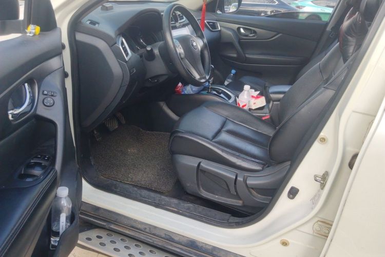 Used Nissan X-Trail 2014 2.0L CVT Comfort Edition 2WD Driver Seat