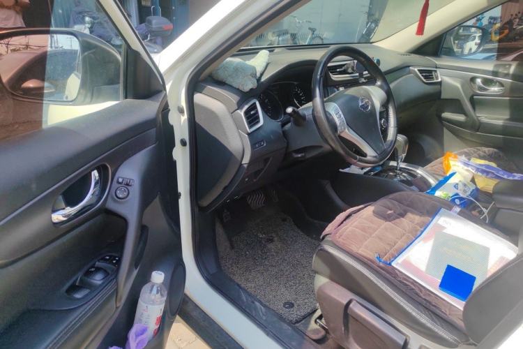 Used Nissan X-Trail 2014 2.0L CVT Comfort Edition 2WD Driver Seat