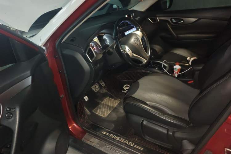 Used Nissan X-Trail 2014 2.0L CVT Comfort Edition 2WD Driver Seat