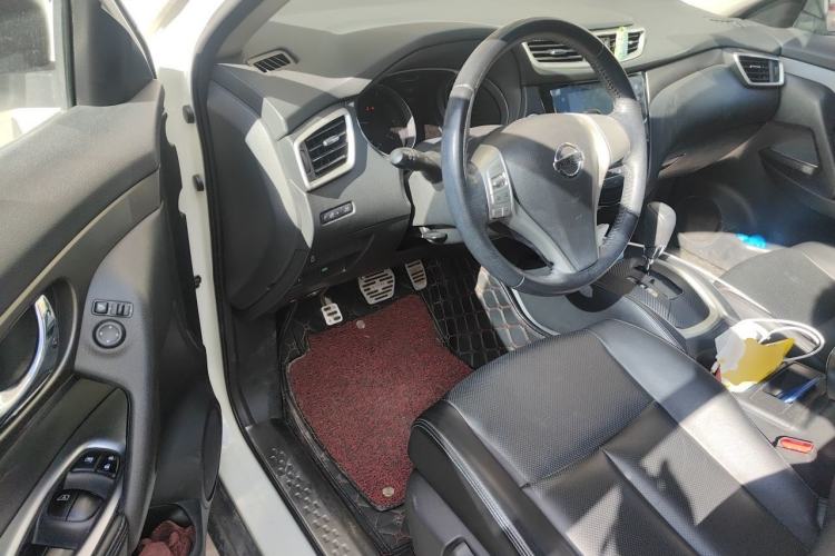 Used Nissan X-Trail 2014 2.0L CVT Comfort Edition 2WD Driver Seat