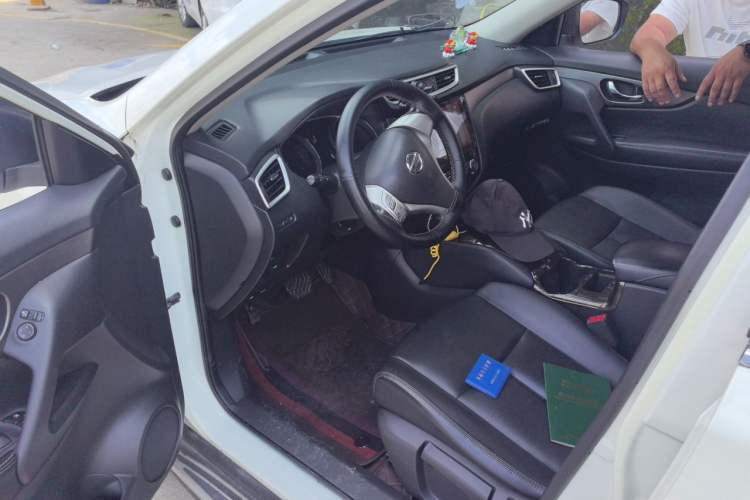 Used Nissan X-Trail 2014 2.0L CVT Comfort Edition 2WD Driver Seat