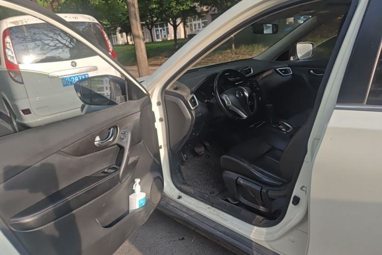 Used Nissan X-Trail 2014 2.0L CVT Comfort Edition 2WD Driver Seat