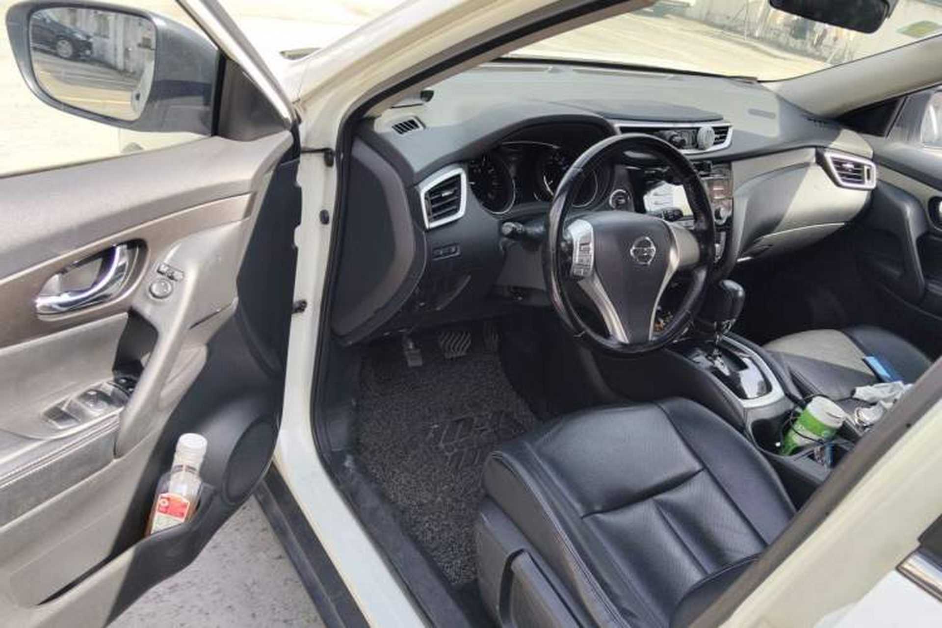 Used Nissan X-Trail 2014 2.0L CVT Comfort Edition 2WD Driver Seat