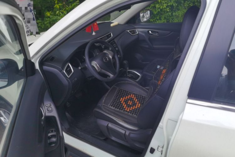 Used Nissan X-Trail 2014 2.0L CVT Comfort Edition 2WD Driver Seat