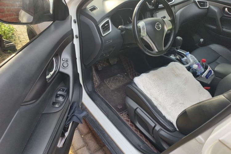 Used Nissan X-Trail 2014 2.0L CVT Comfort Edition 2WD Driver Seat