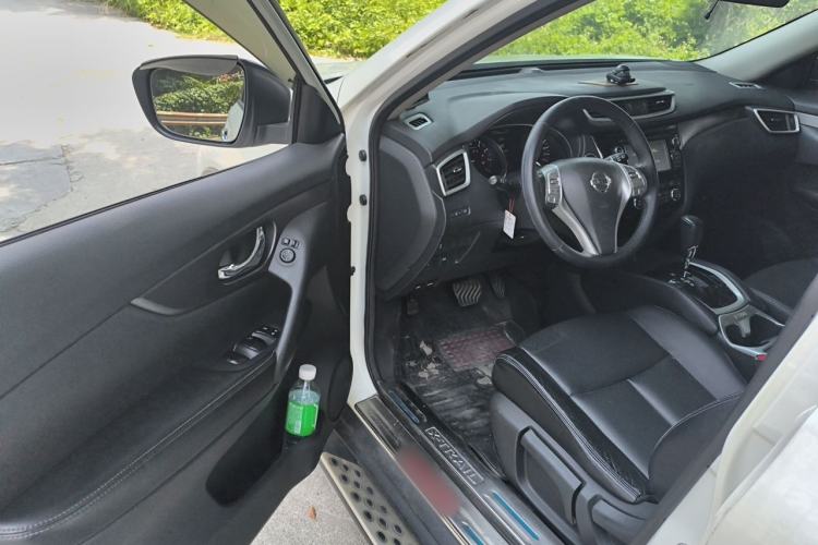 Used Nissan X-Trail 2014 2.0L CVT Smart Edition 2WD Driver Seat