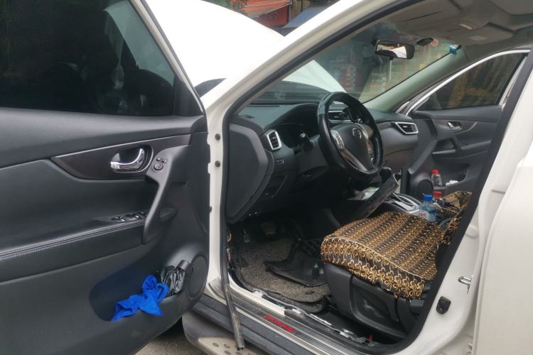 Used Nissan X-Trail 2014 2.0L CVT Comfort Edition 2WD Driver Seat
