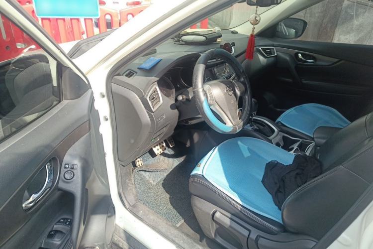 Used Nissan X-Trail 2014 2.0L CVT Comfort Edition 2WD Driver Seat