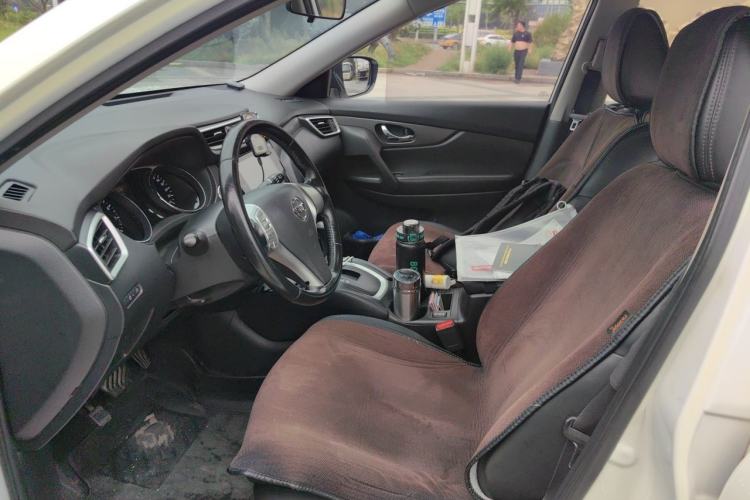 Used Nissan X-Trail 2014 2.0L CVT Comfort Edition 2WD Driver Seat