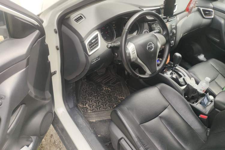 Used Nissan X-Trail 2014 2.0L CVT Comfort Edition 2WD Driver Seat
