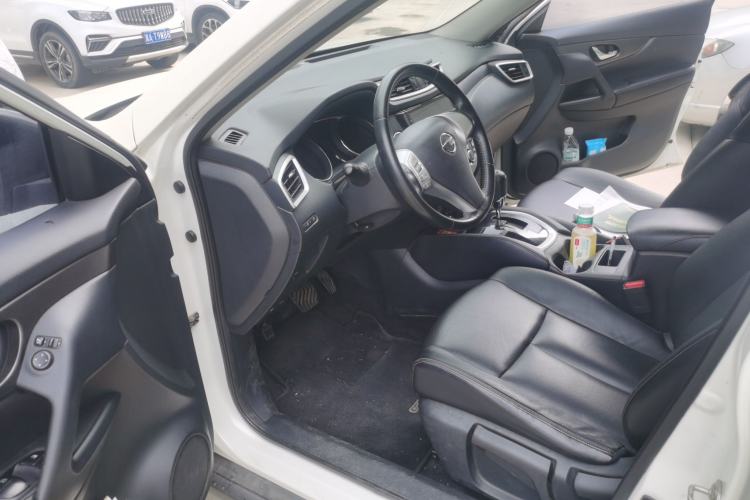 Used Nissan X-Trail 2014 2.0L CVT Comfort Edition 2WD Driver Seat