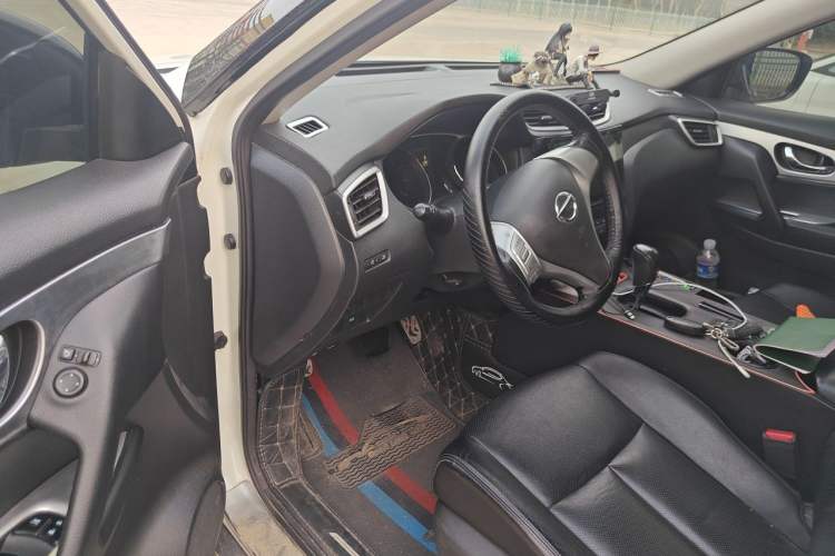 Used Nissan X-Trail 2014 2.0L CVT Comfort Edition 2WD Driver Seat