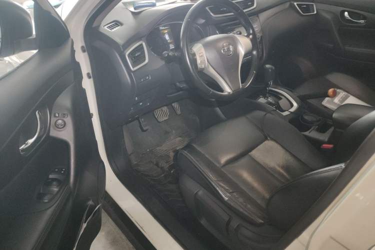 Used Nissan X-Trail 2014 2.0L CVT Comfort Edition 2WD Driver Seat
